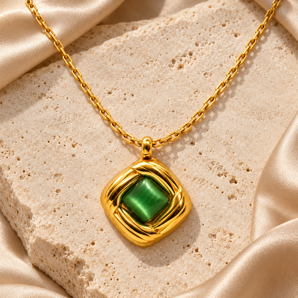 Aurelia Emerald Gold Necklace