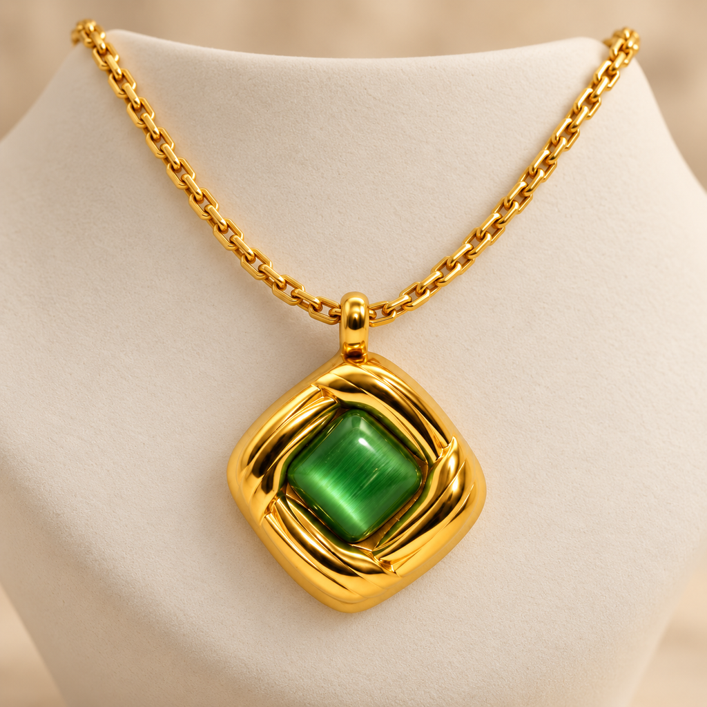 Aurelia Emerald Gold Necklace