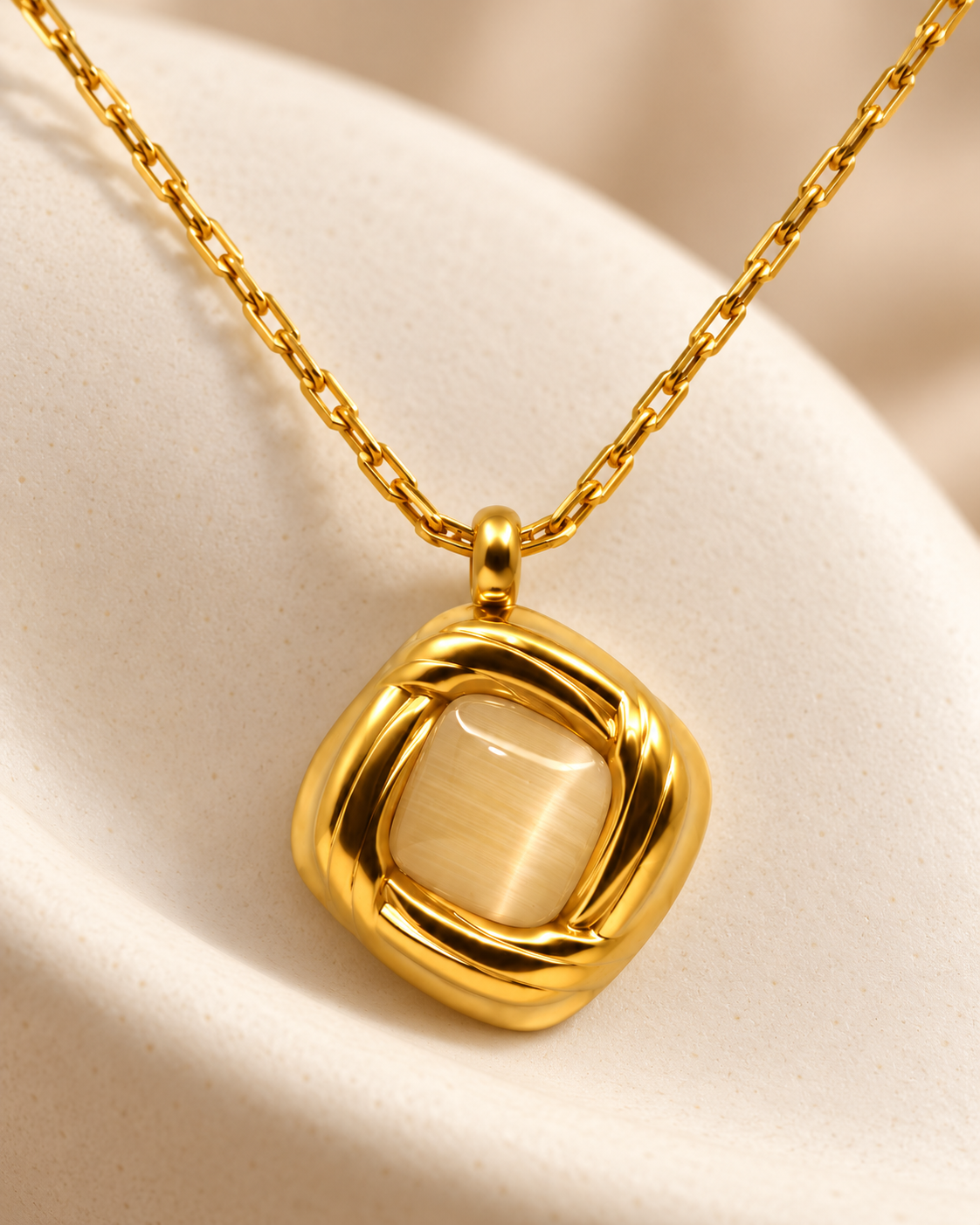 Aurelia Honey Glow Necklace