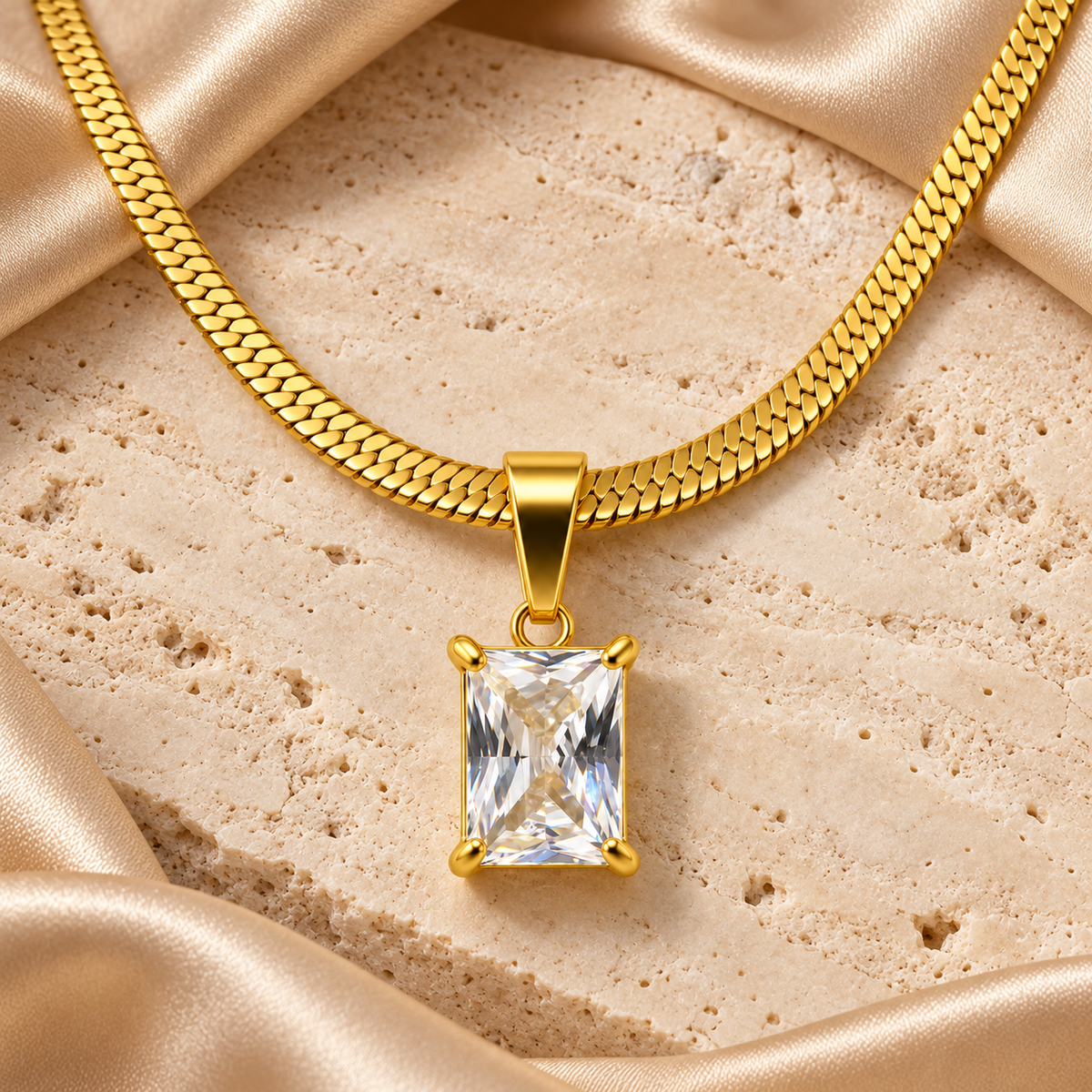Elara Radiance Gold Necklace