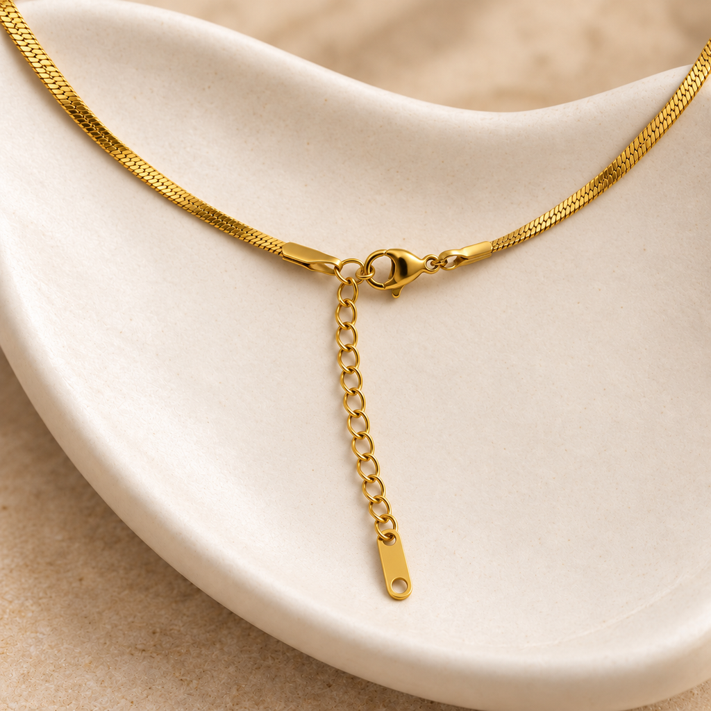 Elara Radiance Gold Necklace