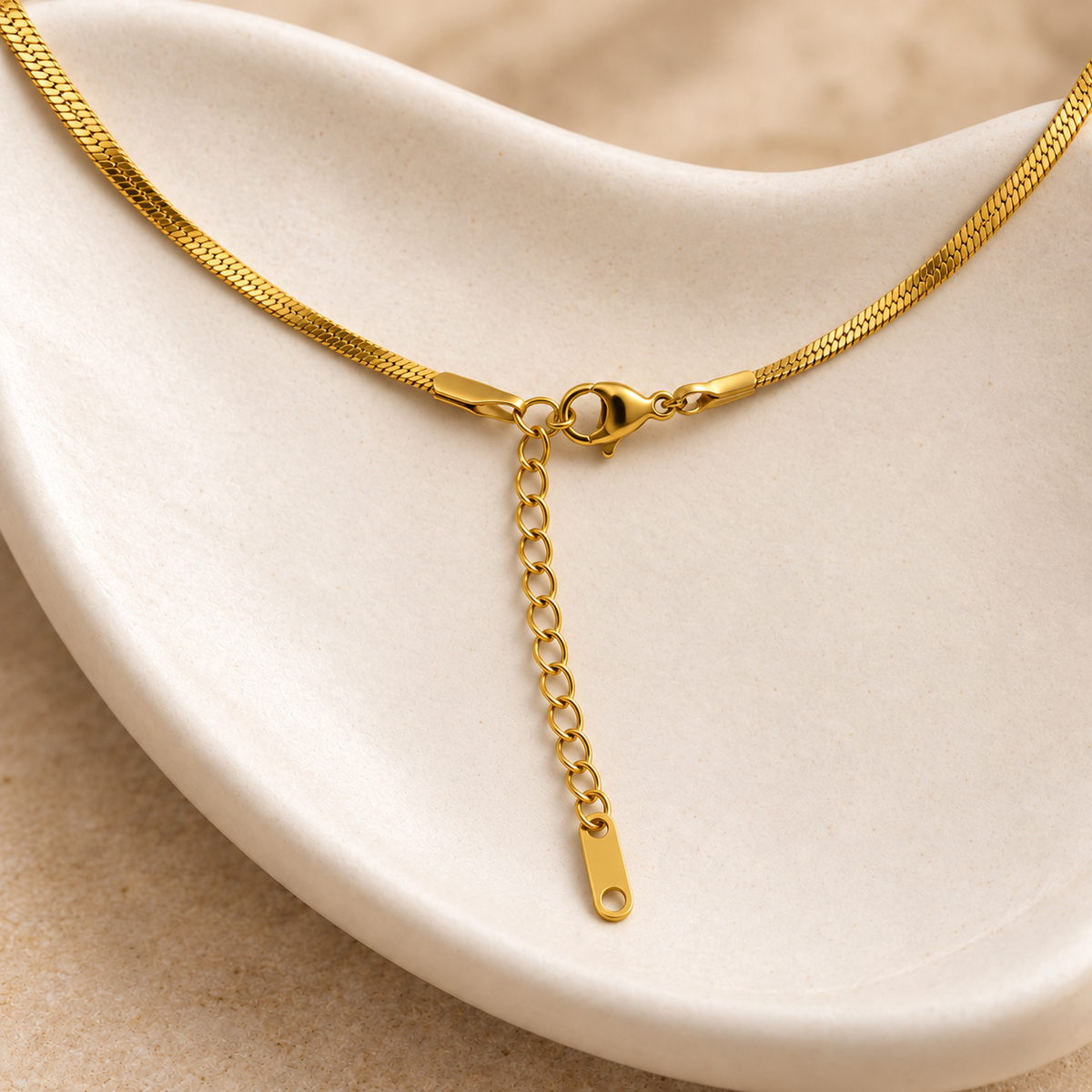 Elara Radiance Gold Necklace