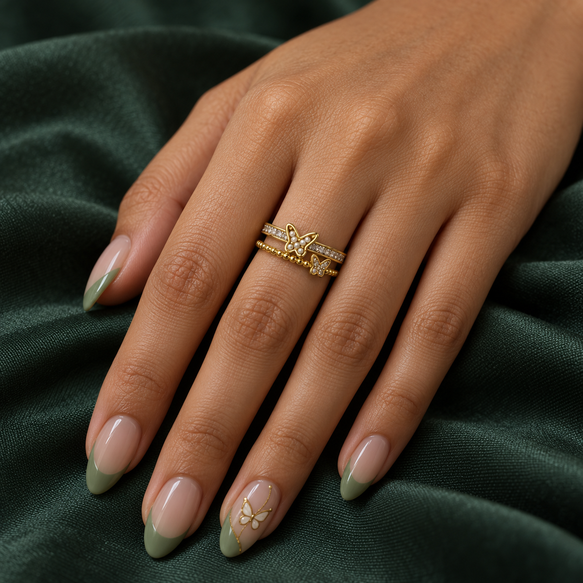 Elina Pearlwing Gold Ring
