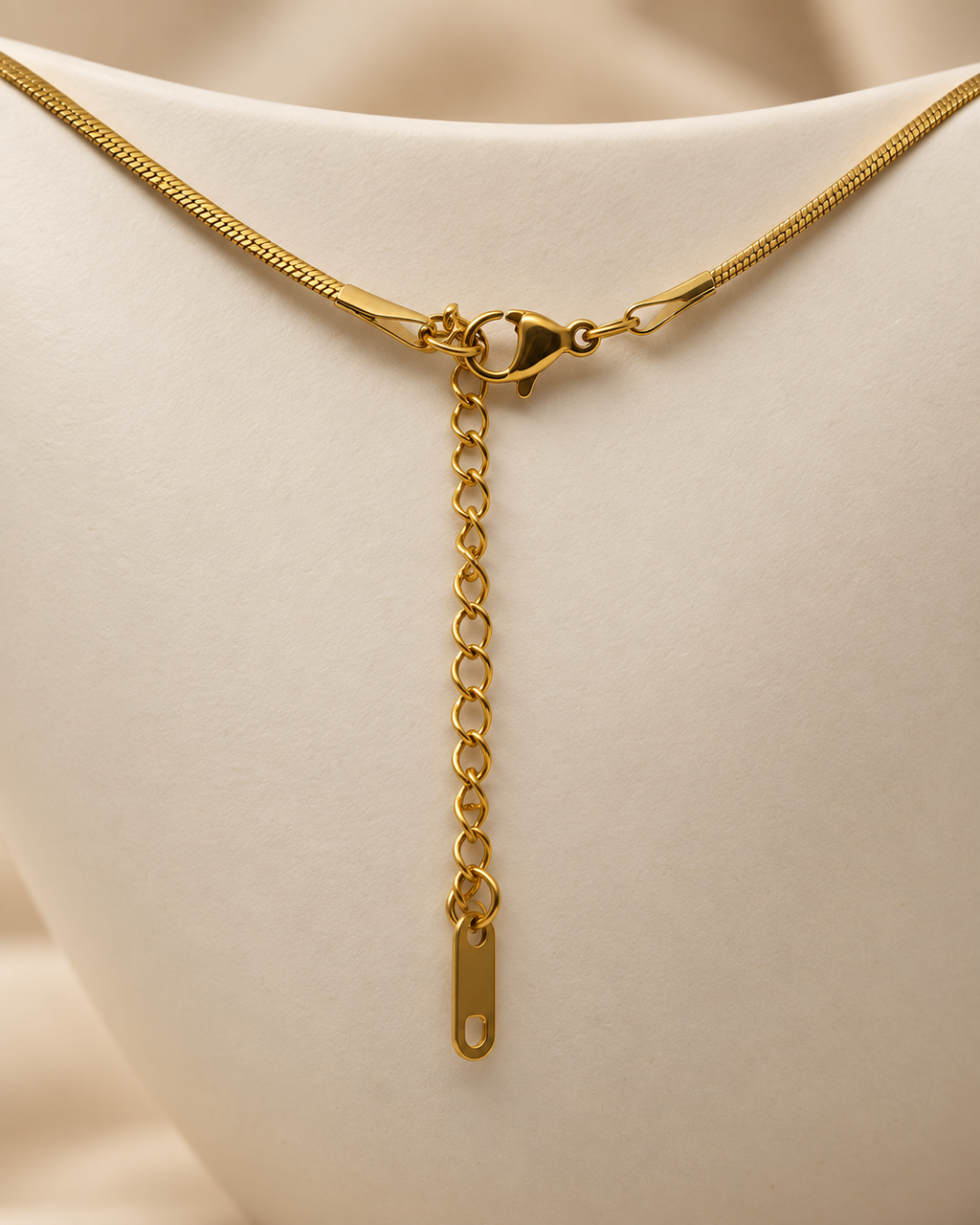 Esmée Emerald Radiance Gold Necklace