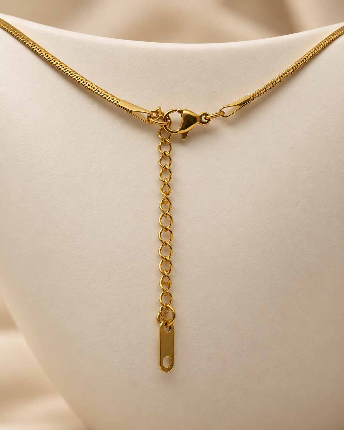 Esmée Emerald Radiance Gold Necklace