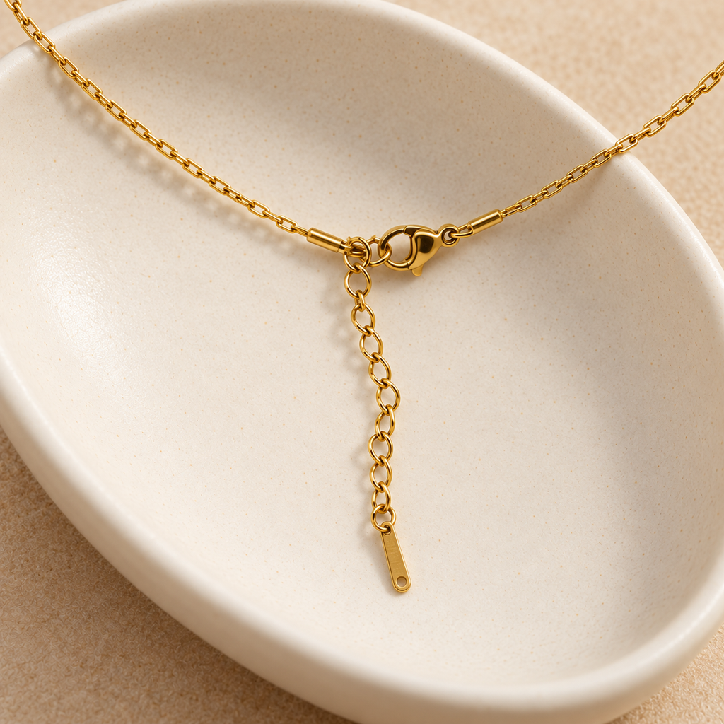 Marielle Daisy Sparkle Gold Necklace