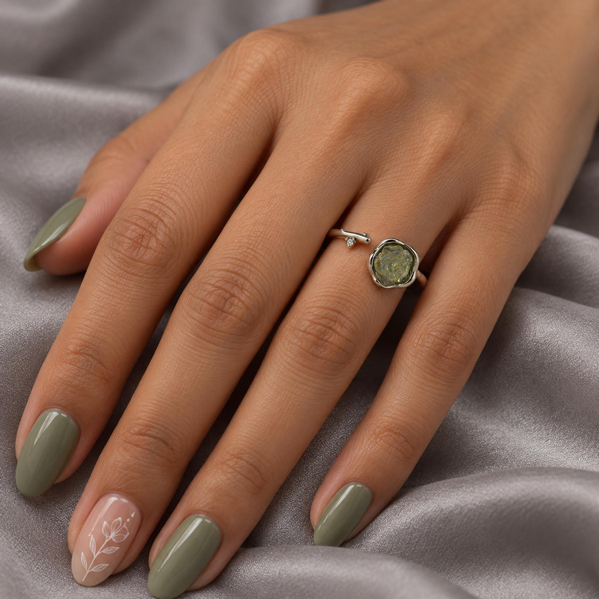 Iris Moonrose Silver Ring