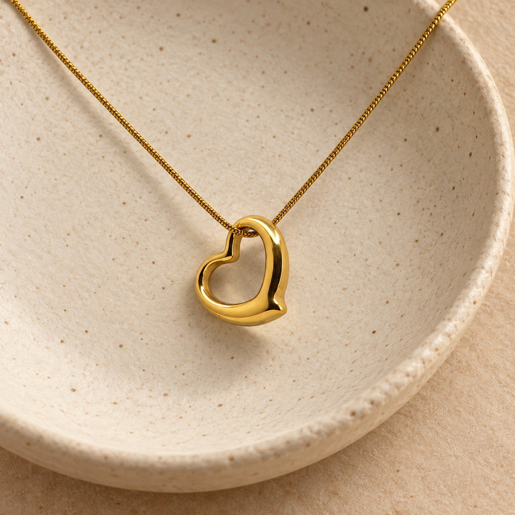 Ayla Heartloop Gold Necklace