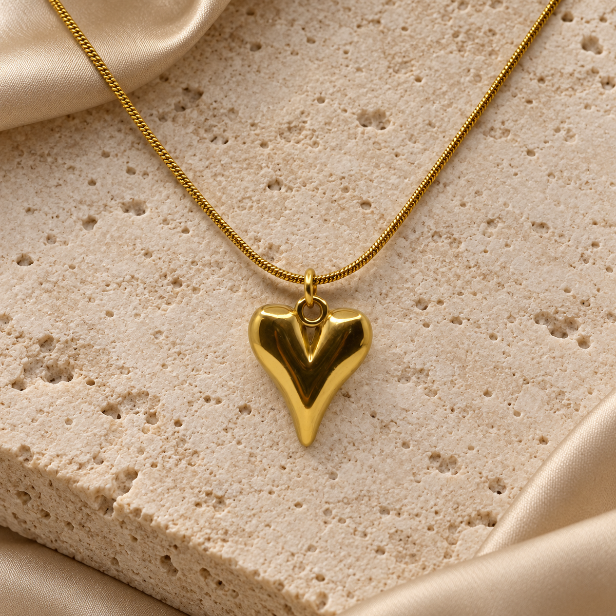 Vivia Golden Love Necklace
